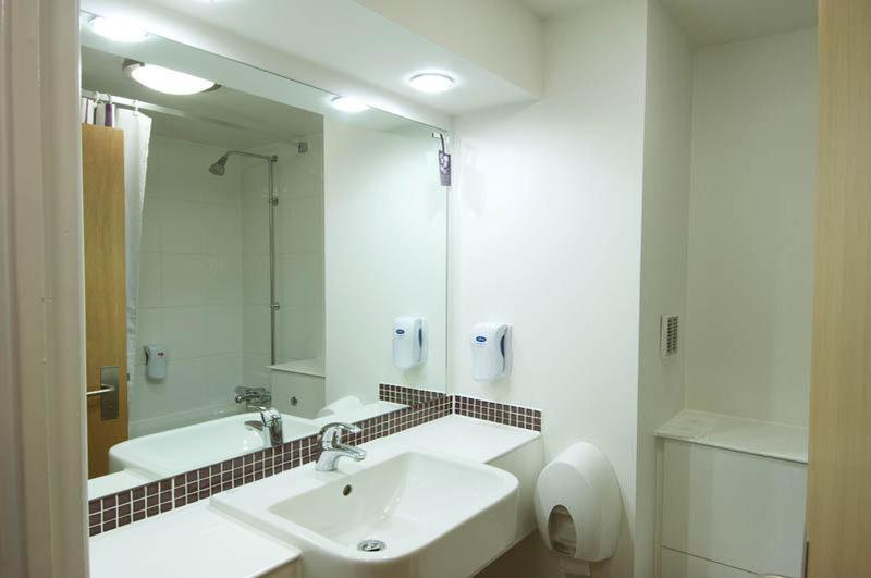 Premier Inn Barnsley Wombwell Esterno foto