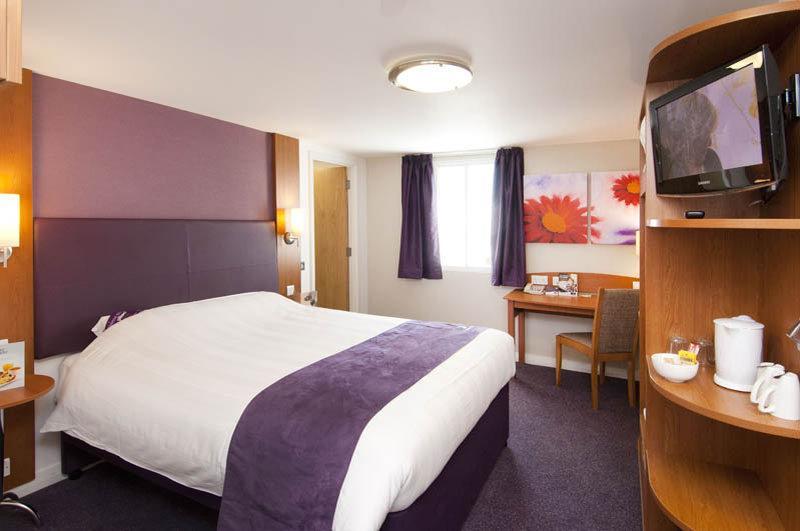 Premier Inn Barnsley Wombwell Esterno foto